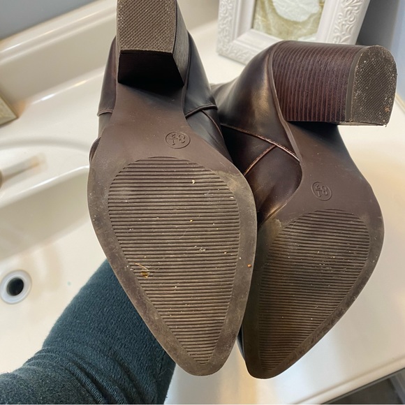 Espresso Brown Vegan Leather Heeled Booties Size Women’s 8.5 Target - Picture 2 of 5